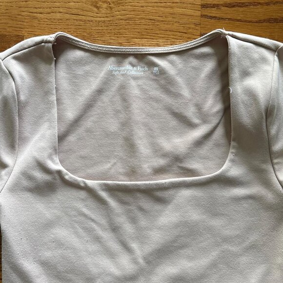 abercrombie seamless long sleeve tan beige xs soft fitted square neck shirt top - Picture 2 of 5